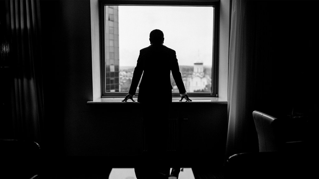 Do CEOs really stay in the job for too long?