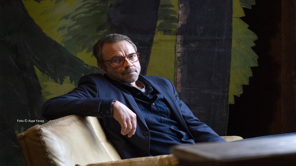 Frank Heer reads from his work "Alice"