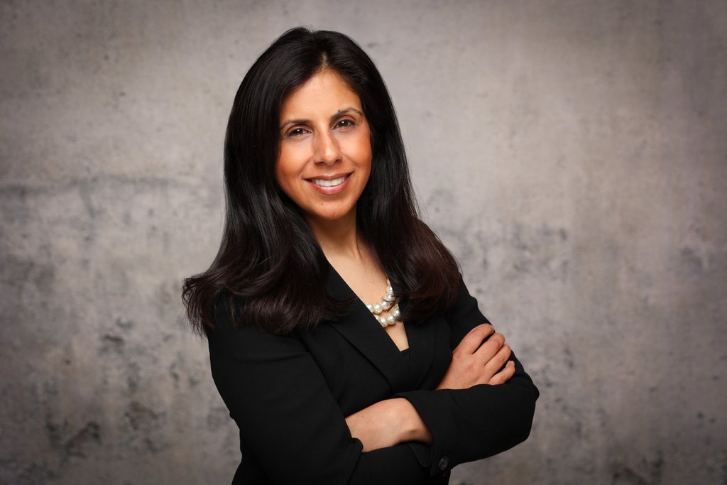 Berufung: Leena Grover Berufung: Leena Grover