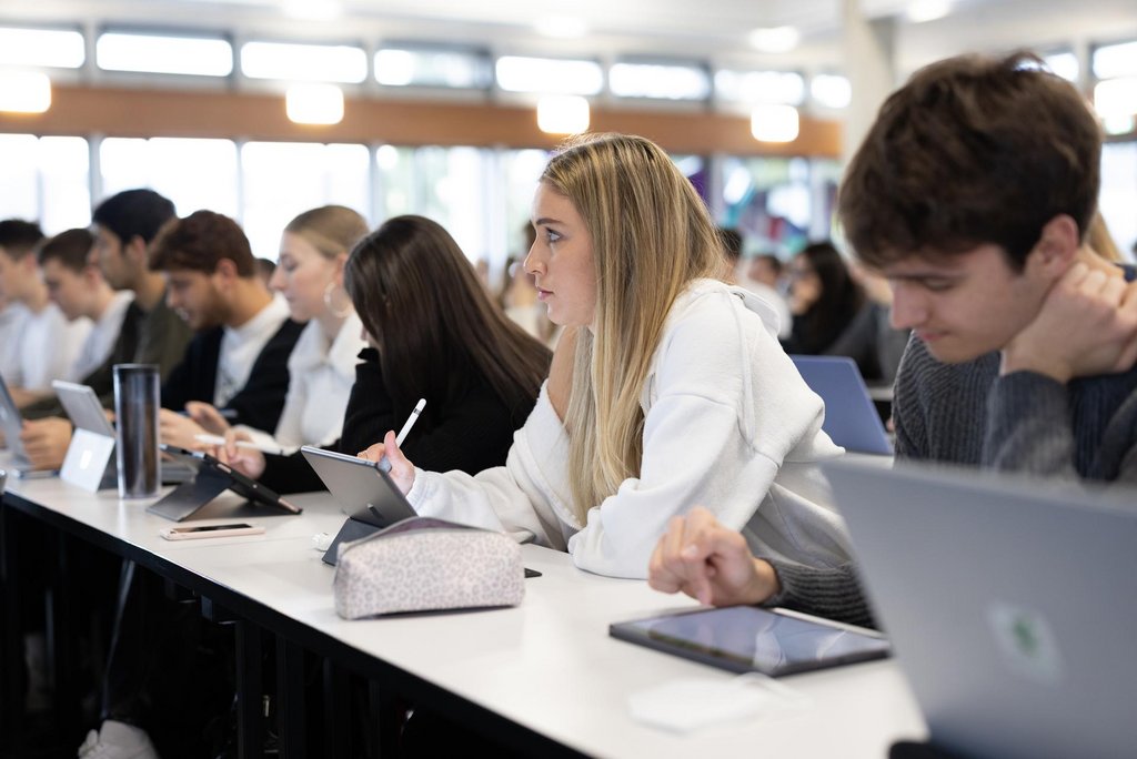 Aufgelaufene Teuerung: Regierung genehmigt Erhöhung der Studiengebühren an der HSG 