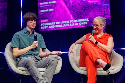 Tom Suarez und Bettina Hein am START Summit 2025