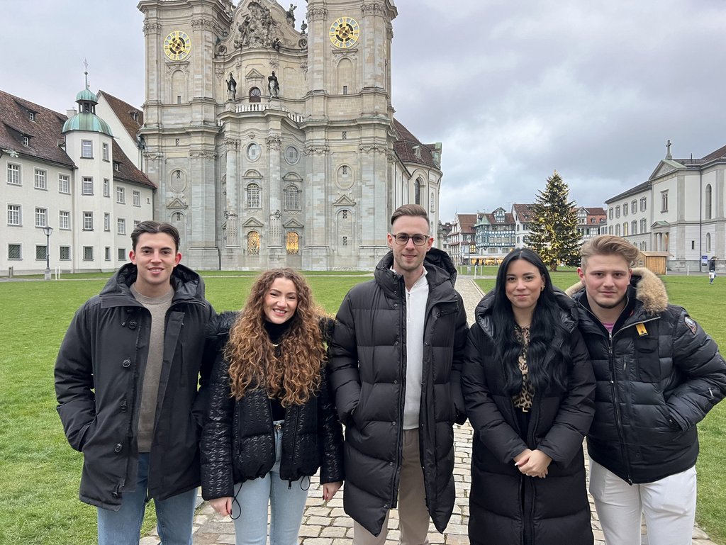 HSG students collect for St.Gallen soup kitchen