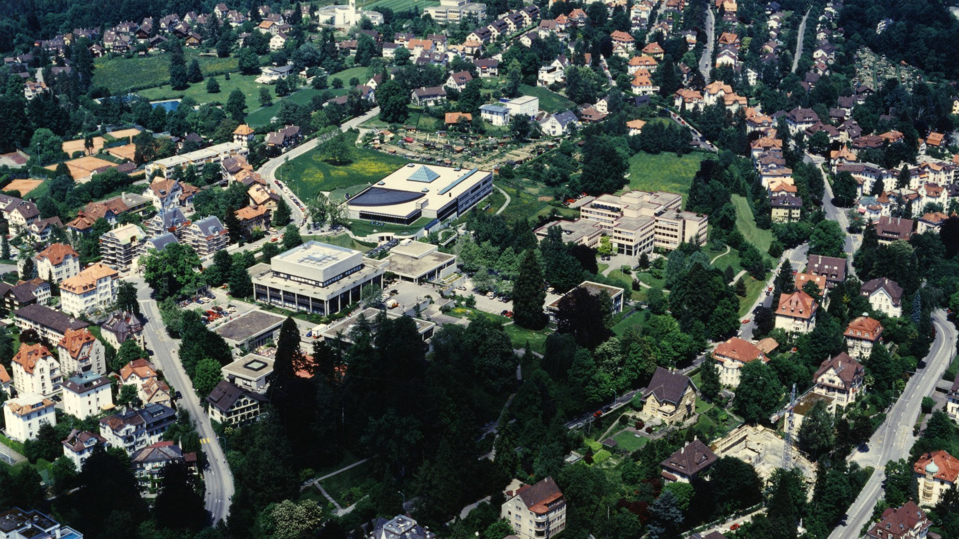 Luftbild HSG-Campus am Rosenberg 1994.