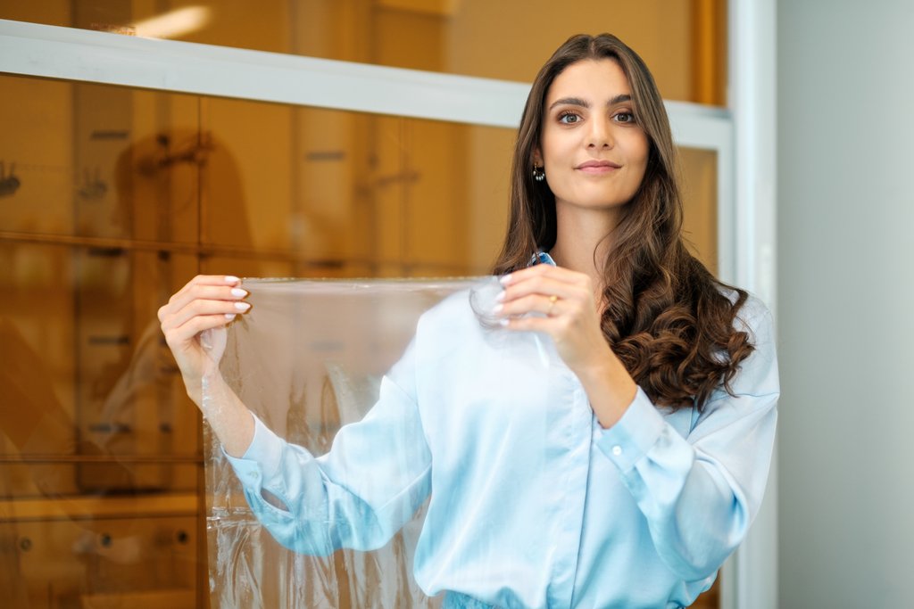 HSG-Studentin will mit Bioplastik aus Algen die Verpackungsindustrie revolutionieren