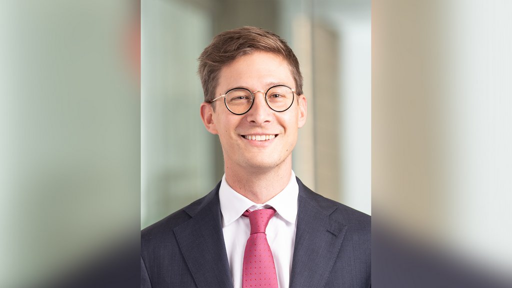 Julian Kölbel receives SNSF Starting Grant for research on "Sustainable Finance"