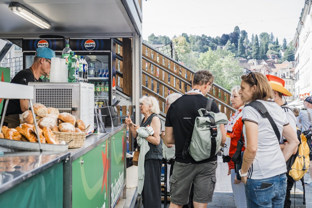EURO 2025: Fans lassen St.Galler Kassen klingeln | unisg.ch