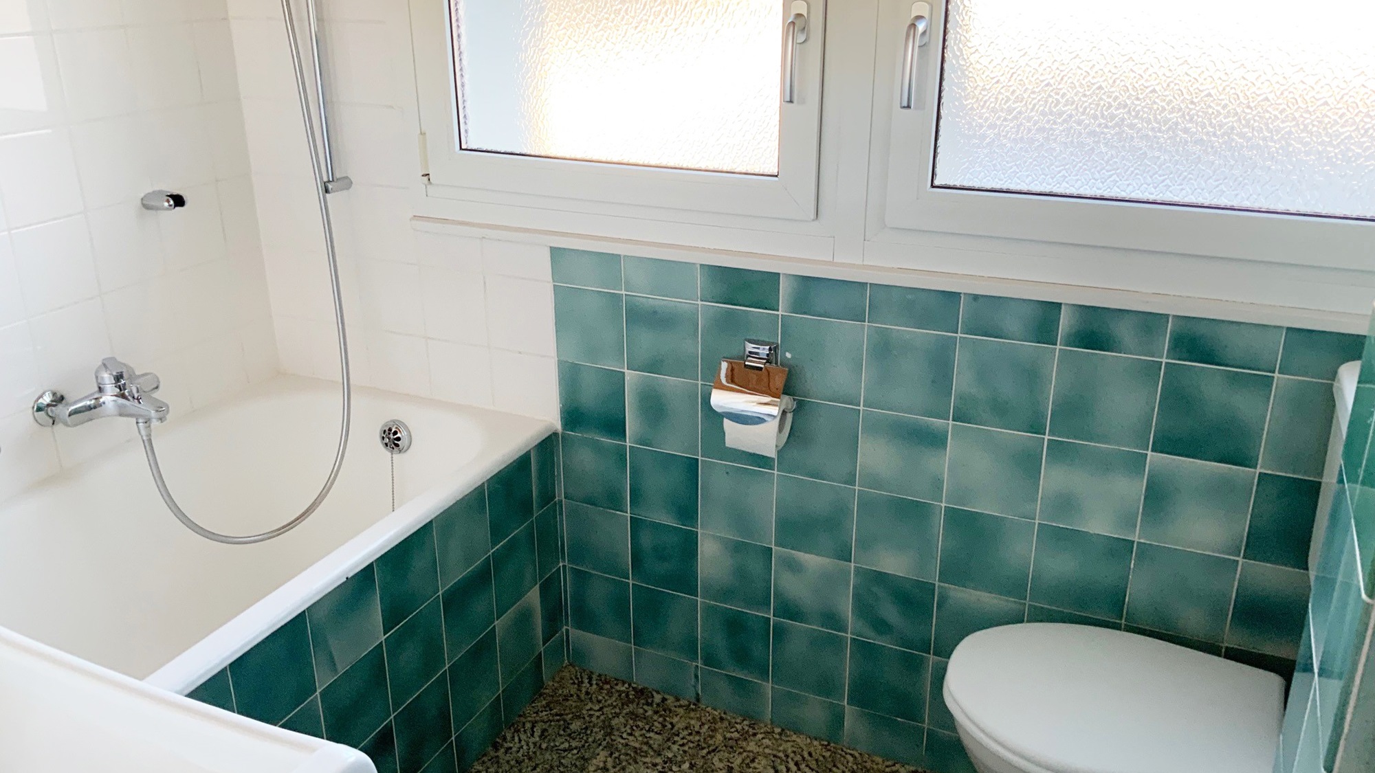 Bathroom with a bathtub